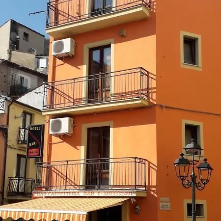 Moderno Hotel *